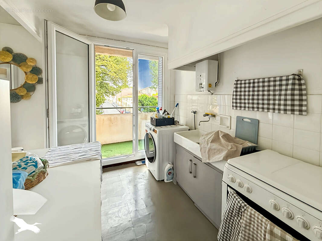 Appartement Marseille 3 pièces - Marseille 9ème - SAINTE MARGUERITE - photo 3