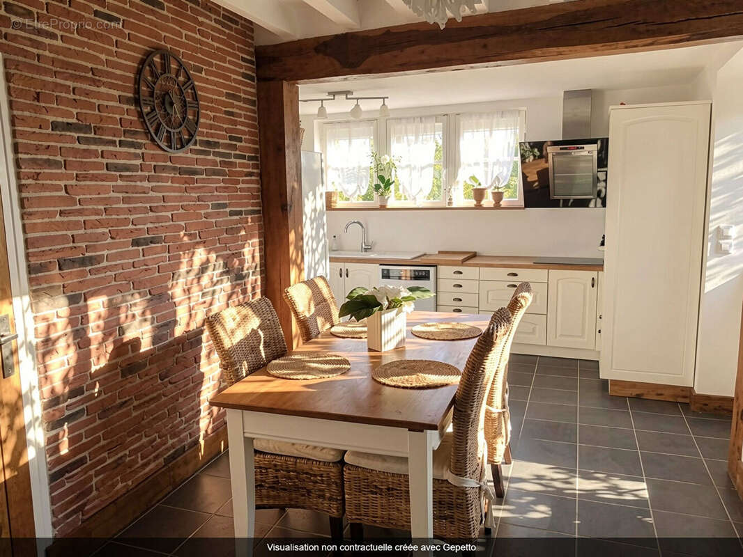 Maison à ESCORPAIN