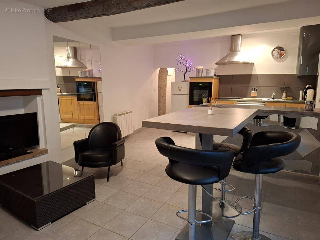 Appartement à FORCALQUIER