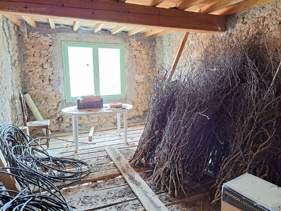 Maison avec vue dégagée et exposition plein SUD, potager et garage non attenants - photo 35