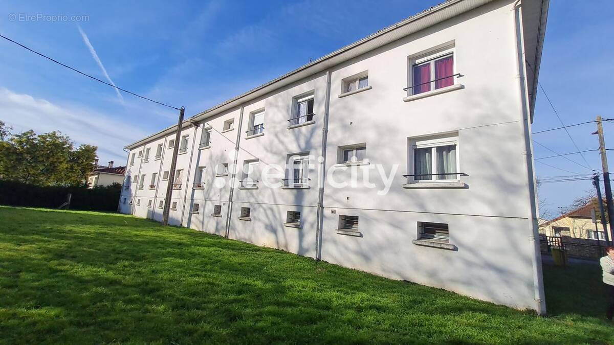 Appartement à SAINTES
