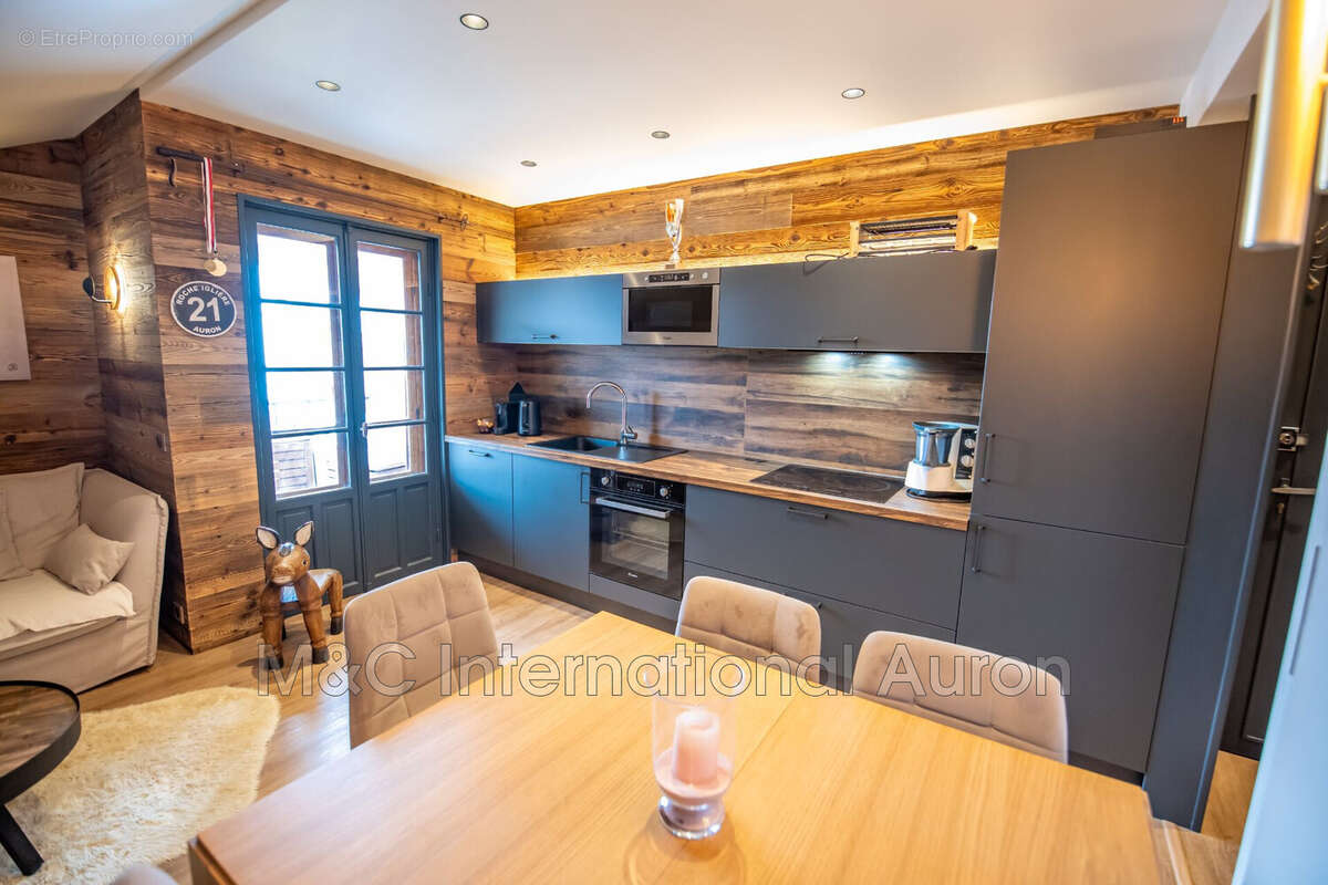 Appartement à SAINT-ETIENNE-DE-TINEE