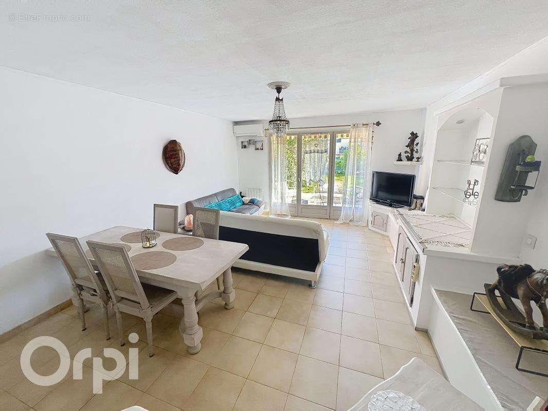 Maison à VILLENEUVE-LOUBET