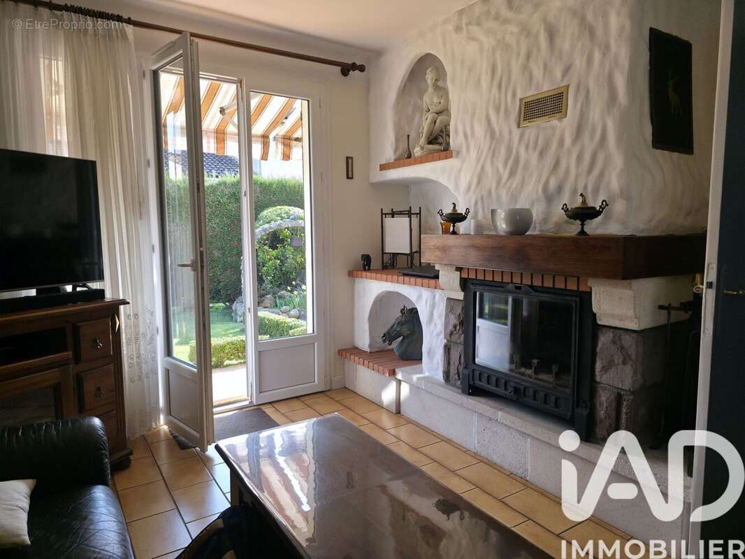 Maison 87 m² à Bazet  - photo 8