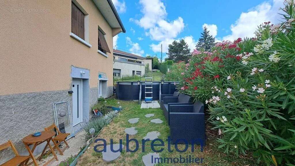 Maison à SAINT-CASSIEN