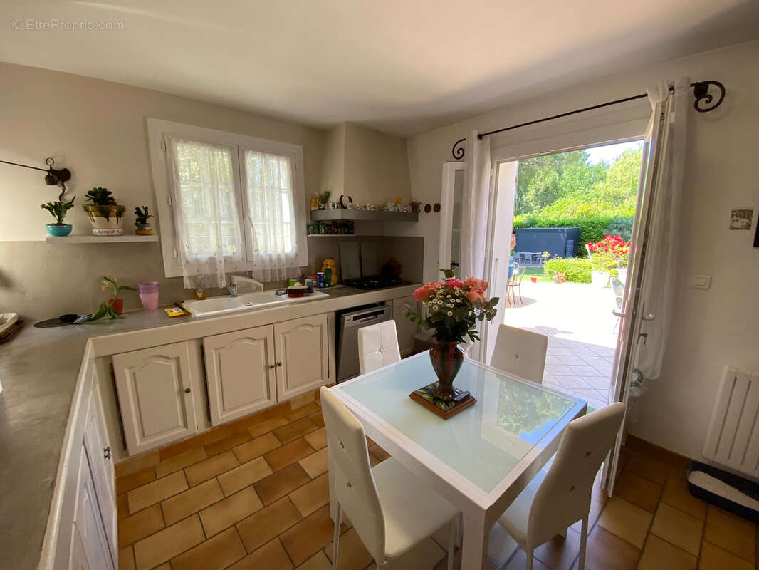 Maison à CADEROUSSE