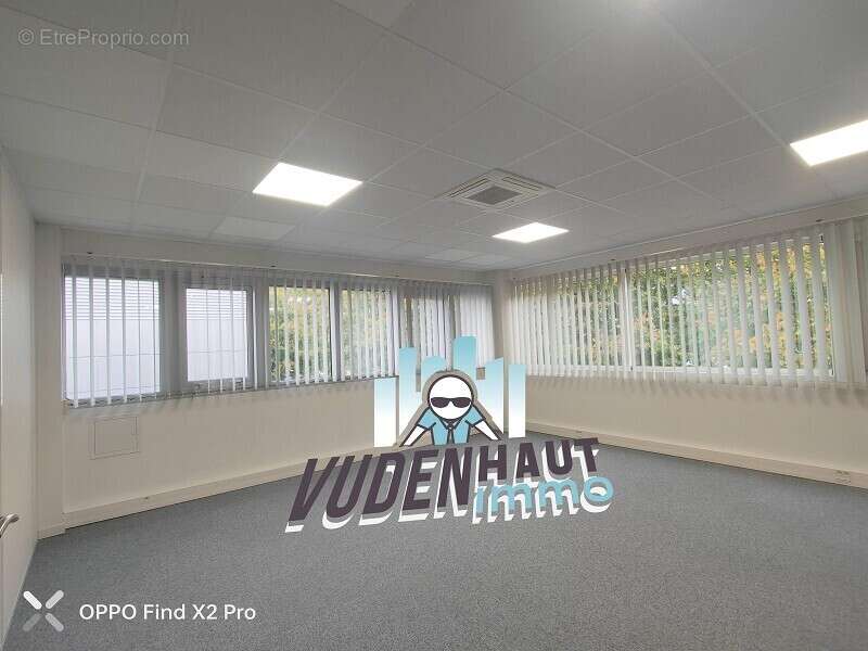 Commerce à CASTELNAU-D'ESTRETEFONDS