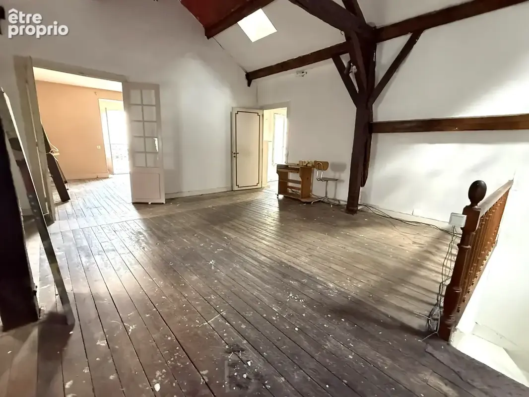Maison, style Napoléon III, de 153 m2 et une maison de 314 m2 à rénover - photo 8