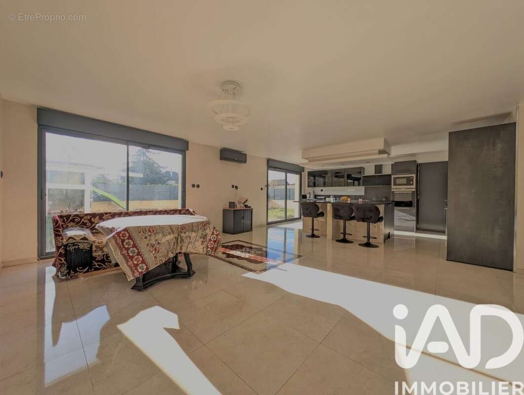 Photo 8 - Maison à LES MUREAUX