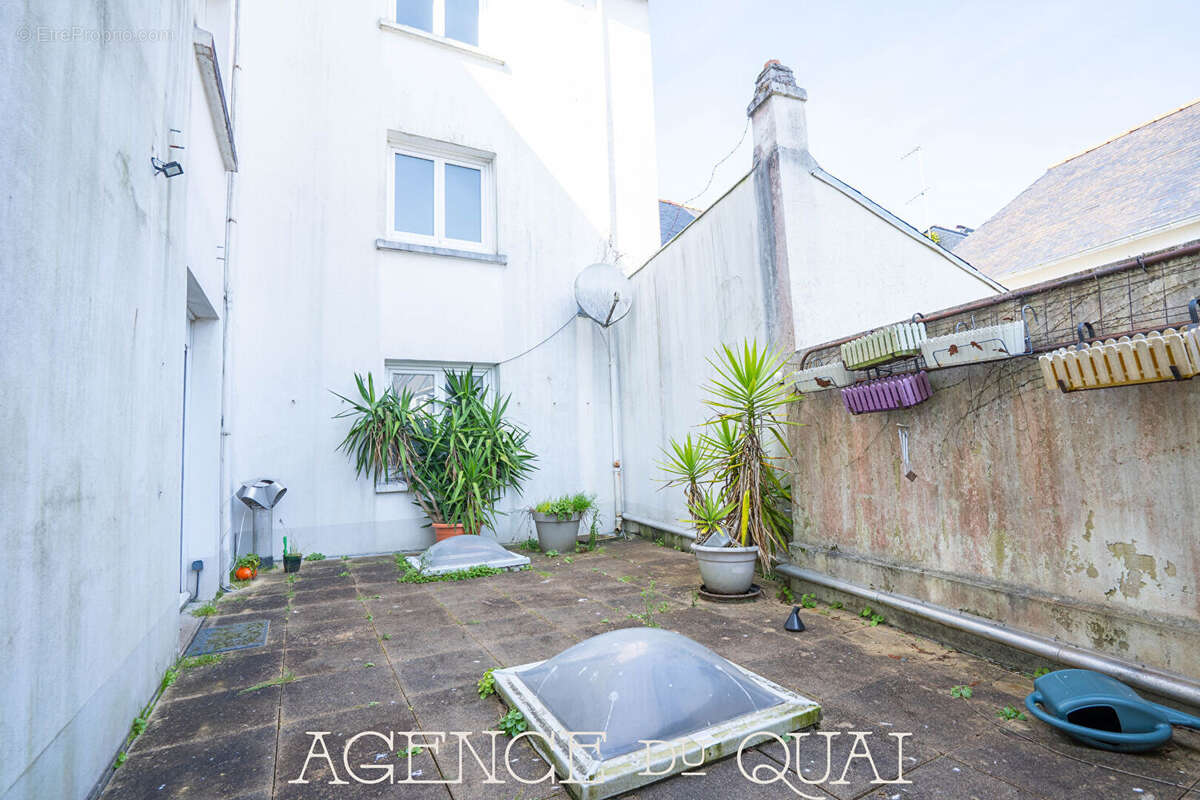 A vendre Immeuble à fort potentiel centre-ville de Concarneau - Idéal investisseur ou projet hôtelier - photo 2