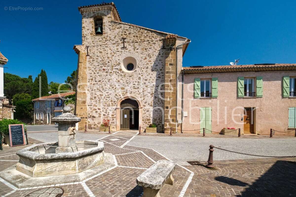 Appartement à LES ADRETS-DE-L&#039;ESTEREL