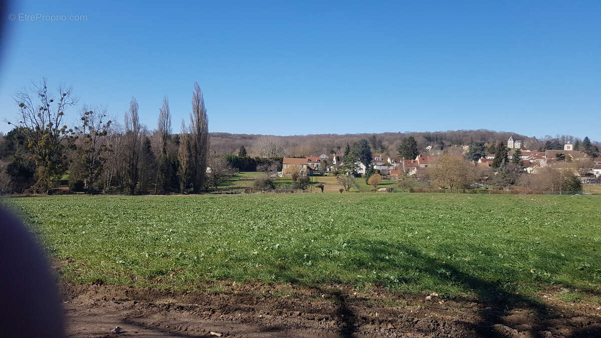 Tres bien place au calme - photo 5