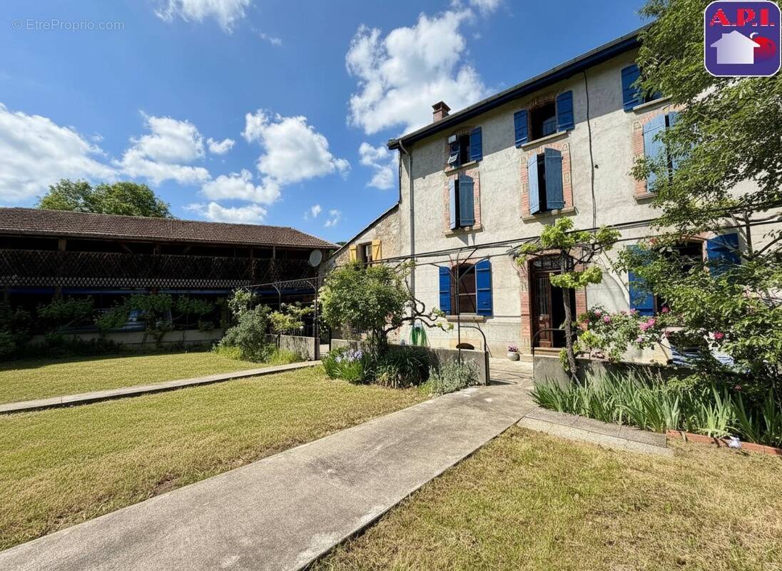 Maison à CRAMPAGNA