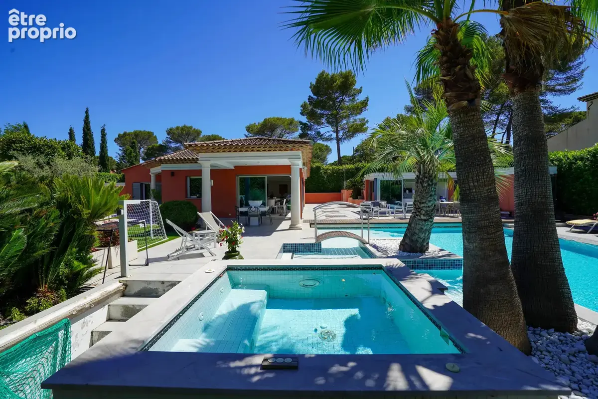 Mougins  Villa  d'exception de plain-pied  Piscine chauffée, jacuzzi & studio indépendant  10 min Cannes - photo 3