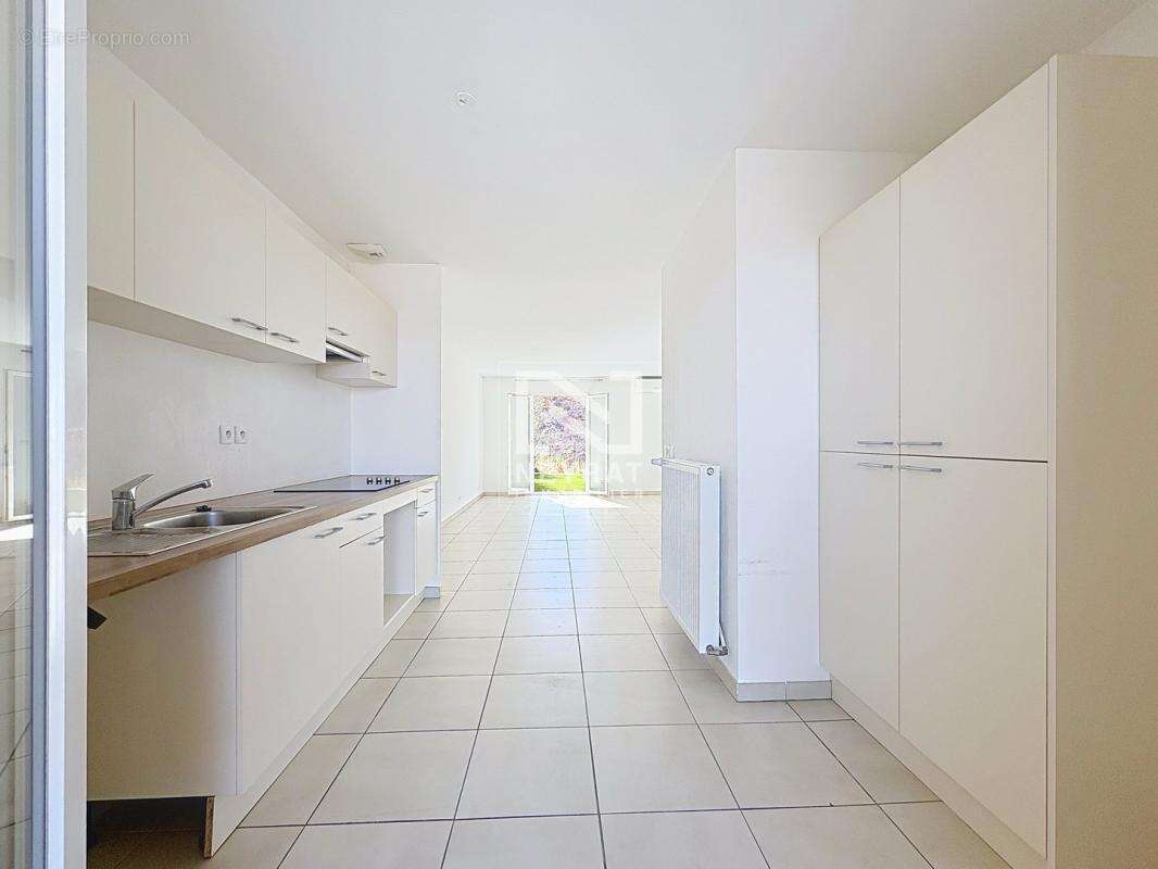 Maison à ROQUEBRUNE-SUR-ARGENS