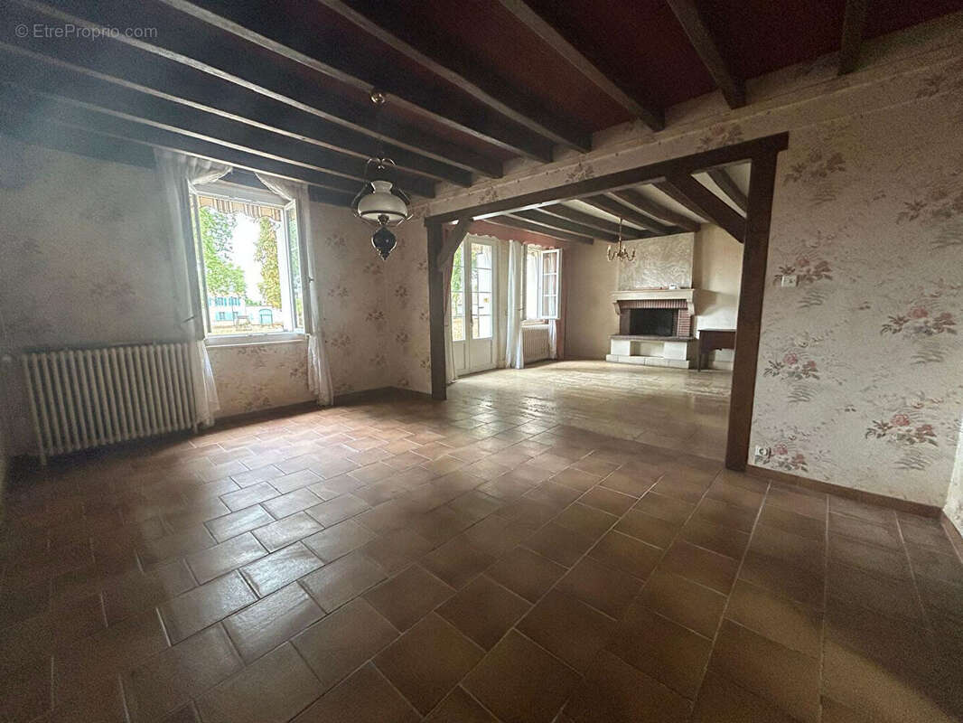 Maison à GERMIGNY-L'EXEMPT