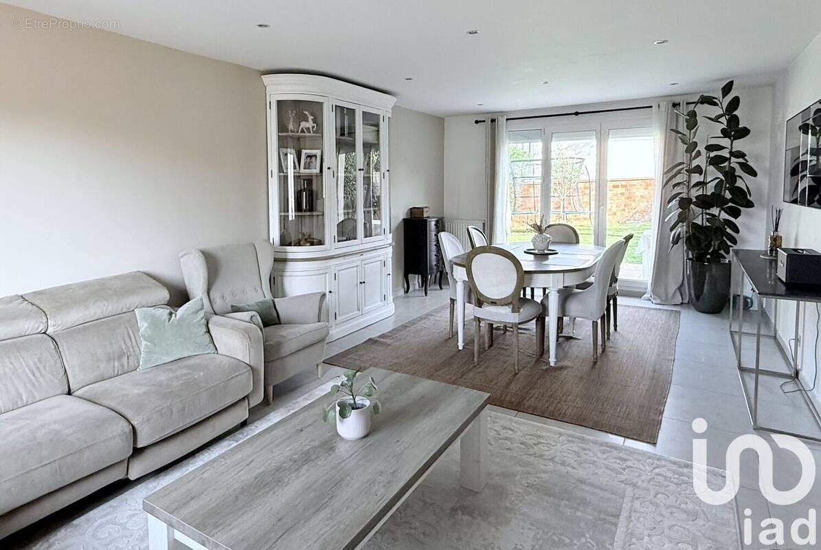 Photo 1 - Maison à SAINT-PIERRE-DU-PERRAY