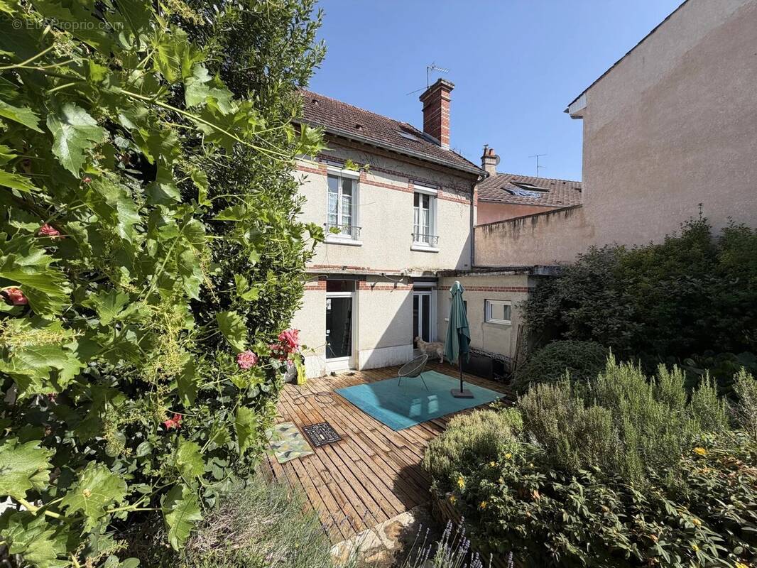 Maison à AUXERRE