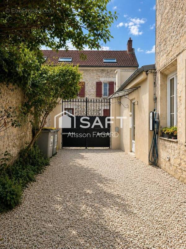 Maison 175 m² à Coye-La-Foret  - photo 1