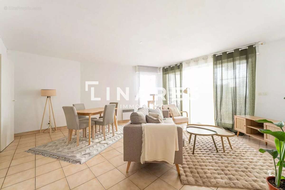 Appartement à MARSEILLE-8E