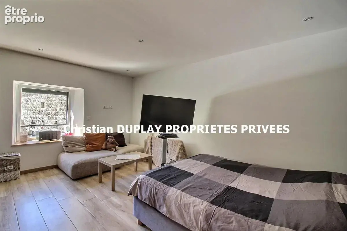 Maison Saint Didier En Velay 43140 propriété d'exception composée de deux habitations, nombreuses dépendances sur 9000m² de terr - photo 9