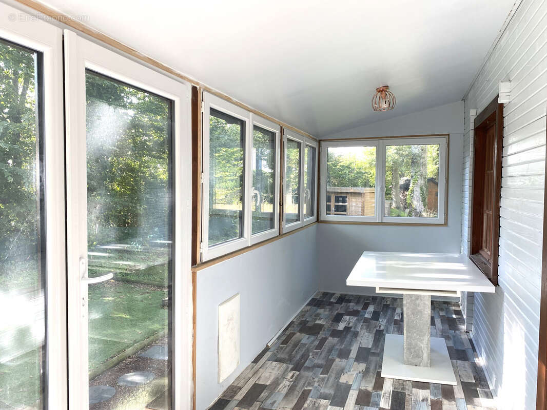 Maison à BAZOCHES-SUR-LE-BETZ