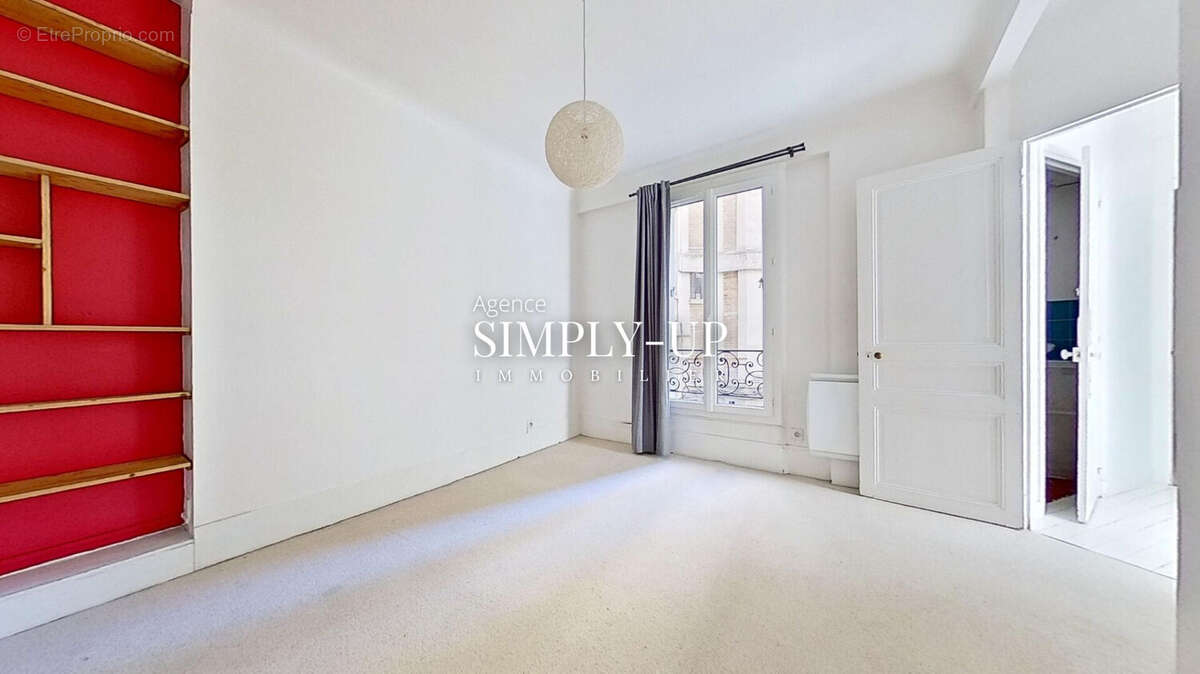 Appartement à PARIS-14E