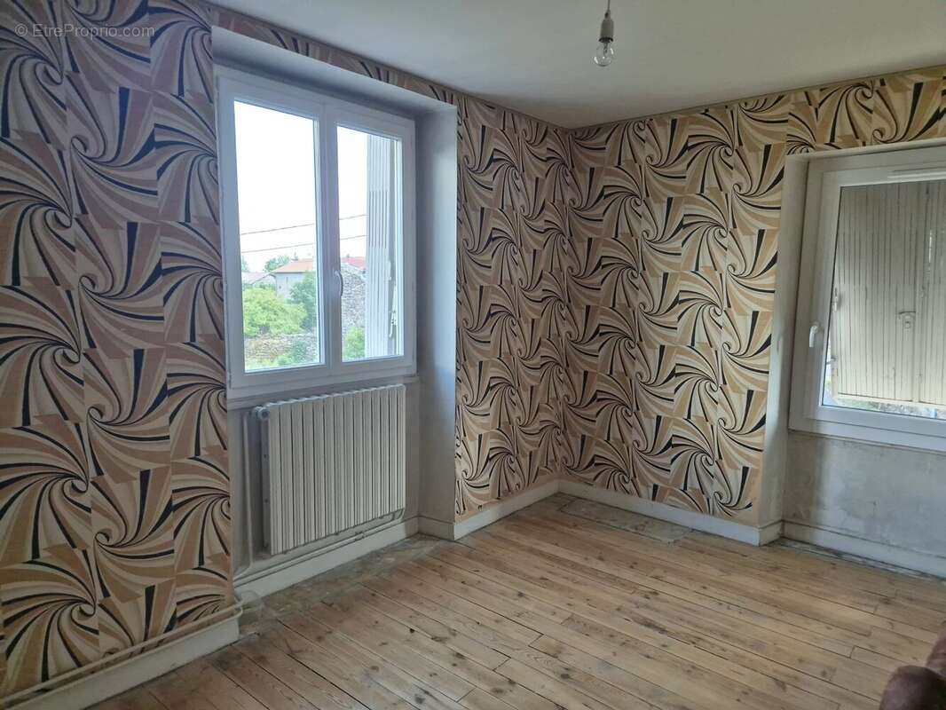 Le Brignon, maison de village , 127m² hab + dépendances - photo 5