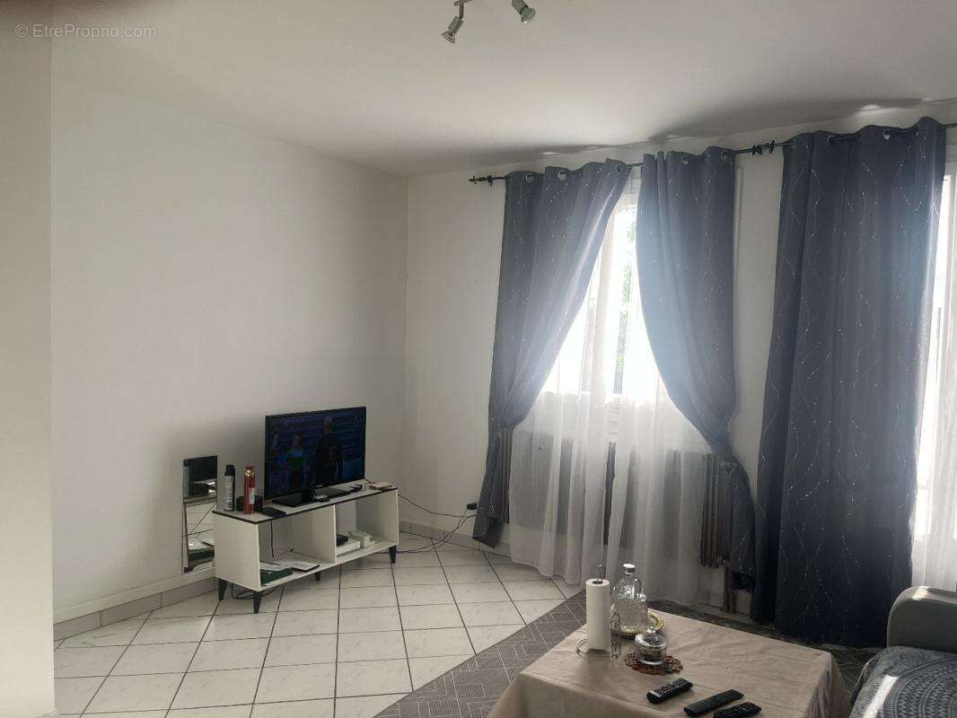 Appartement à VAULX-EN-VELIN