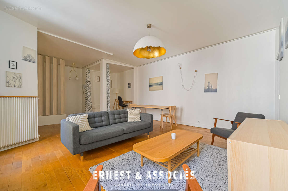 Appartement 95 m² à Paris-10e  - photo 2