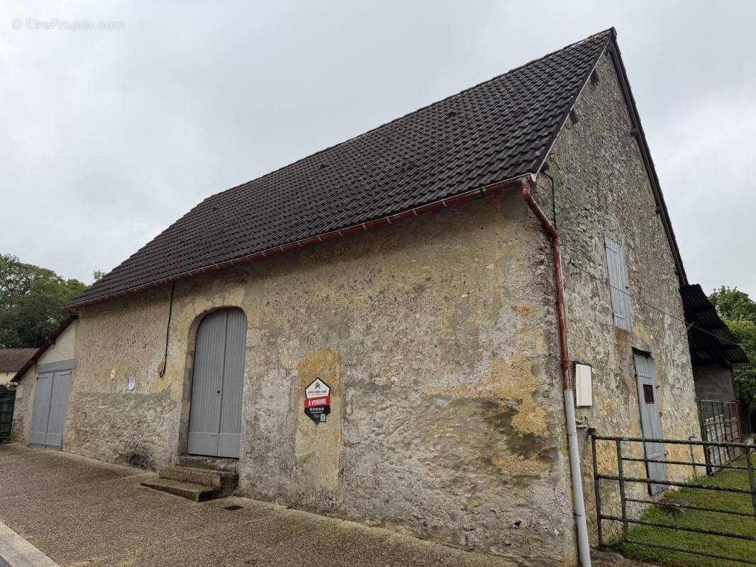 Terrain à SERIGNY