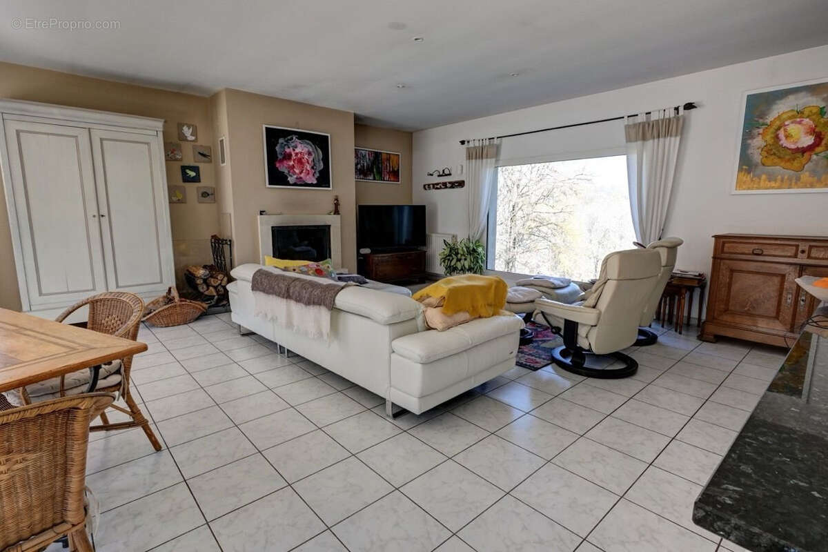 Maison à HAUTEFAGE-LA-TOUR