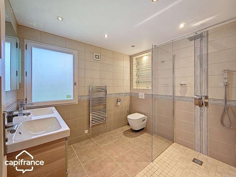 Maison à ARGENTON-CHATEAU