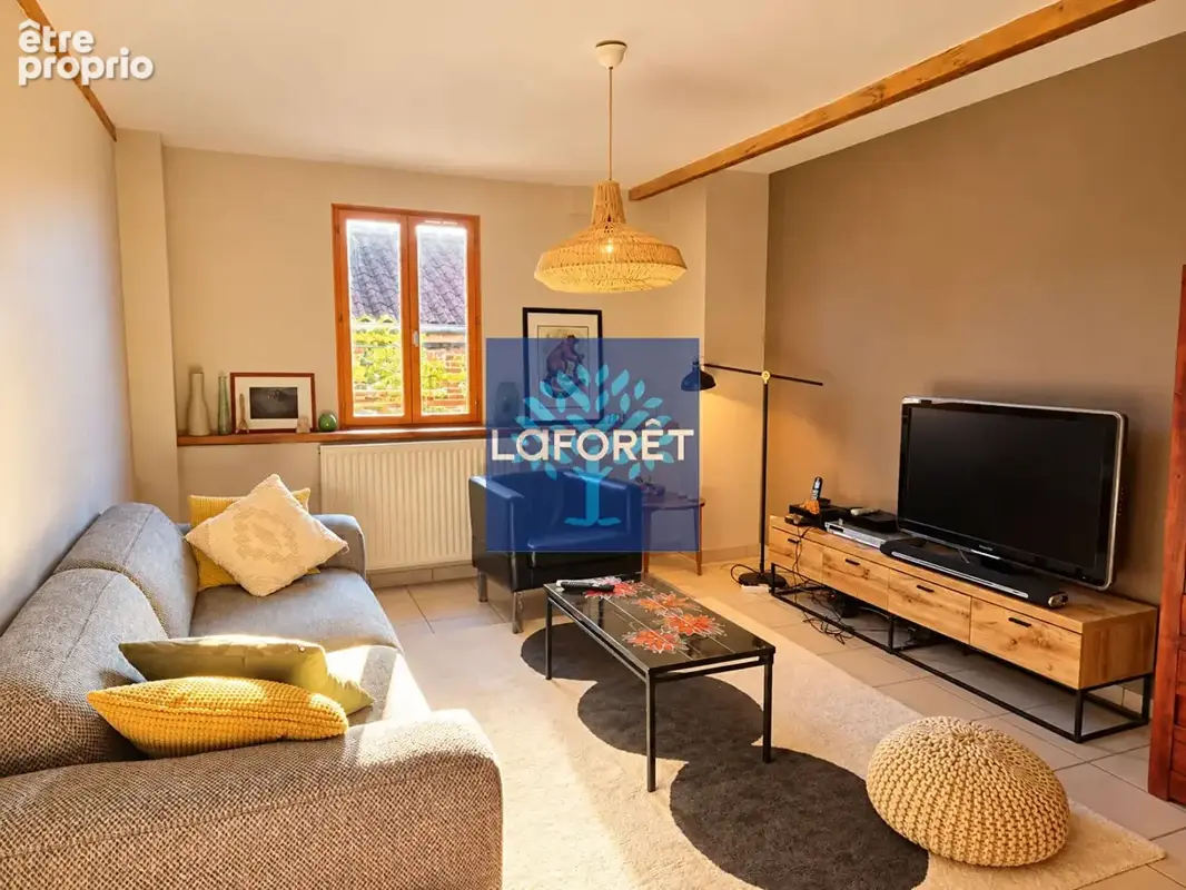 Champdieu- maison 199 m² -4 chambres- grande pièce de vie -terrain - photo 4
