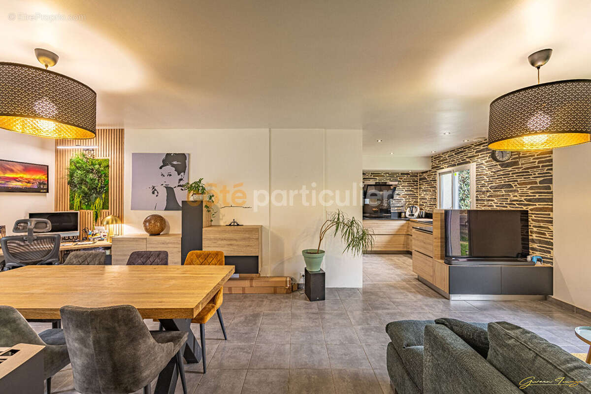 Maison à LA VILLE-ES-NONAIS