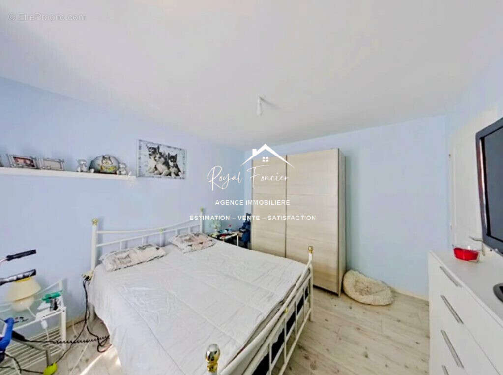 Chambre 1 - Maison à CHATELLERAULT