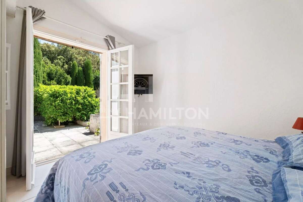 Biot villa avec vue, 4 chambres et une maison d'amis avec 2 cham - photo 15