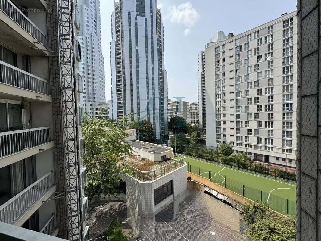 Appartement à PARIS-19E