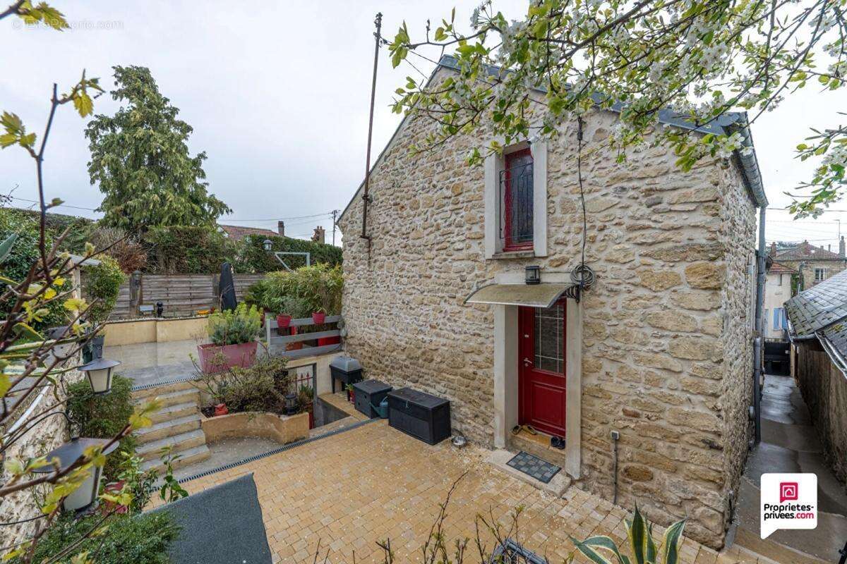 Maison à LES MUREAUX