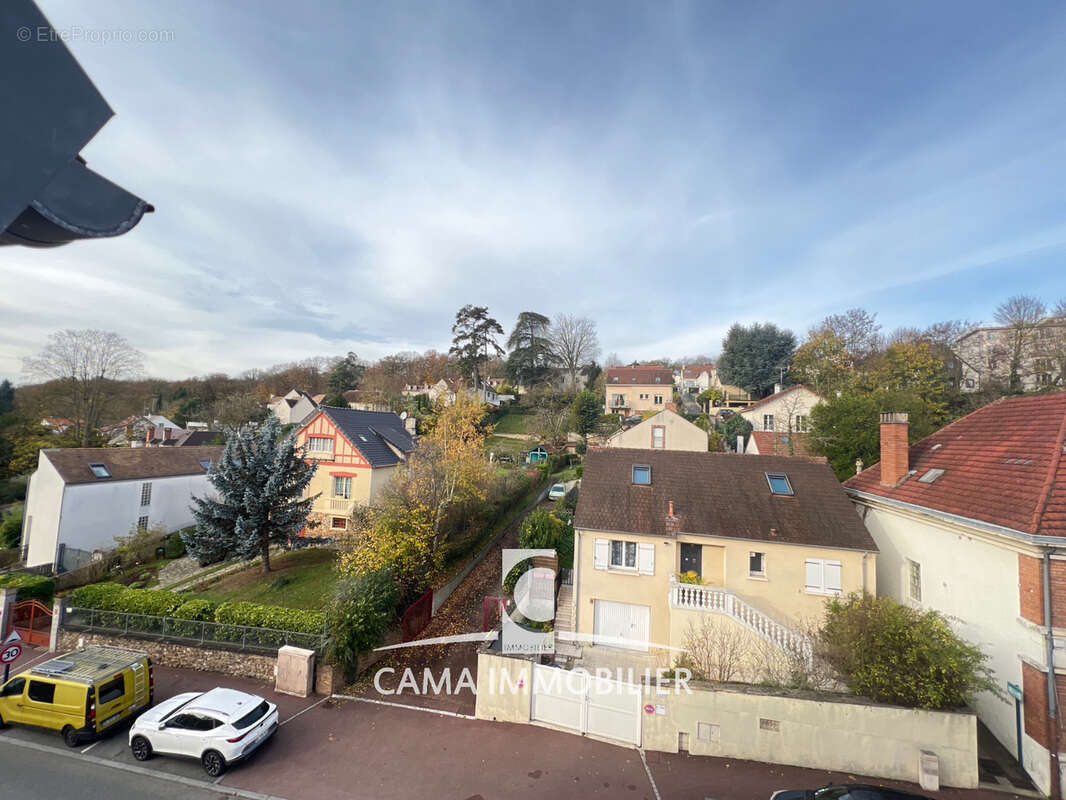 Appartement à BUC