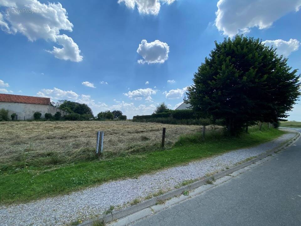 Terrain à VAUCOURTOIS