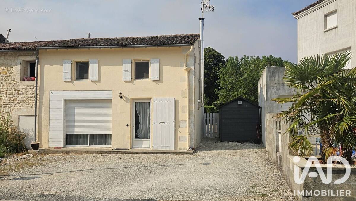 Photo 1 - Maison à JUICQ