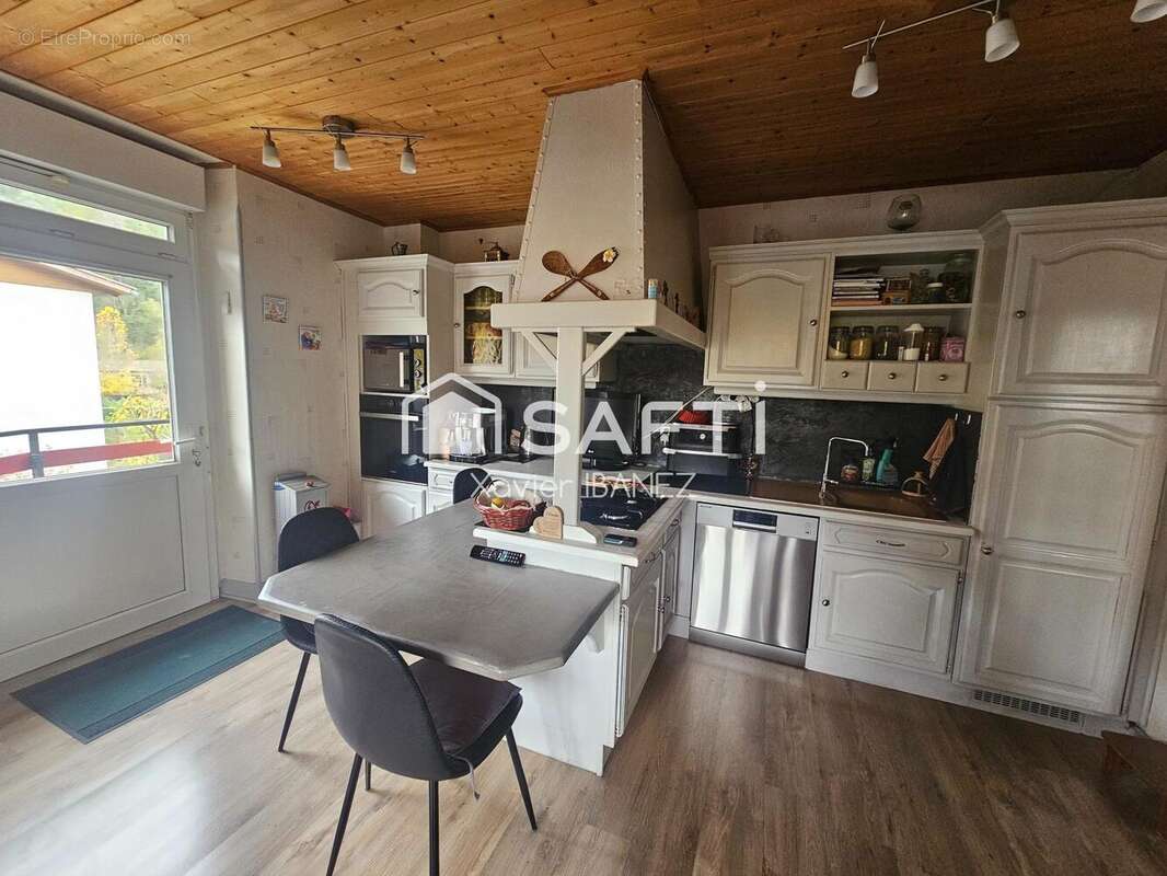 Photo 6 - Maison à LE MALZIEU-VILLE