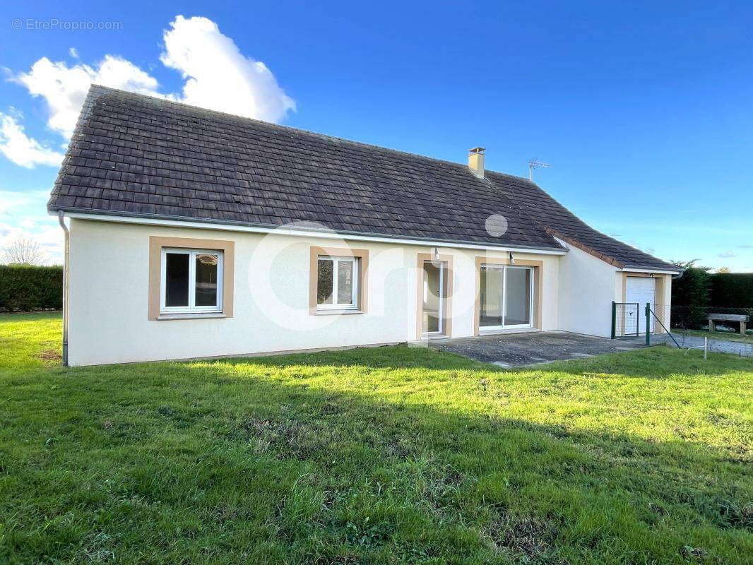 Maison à LA CROISILLE