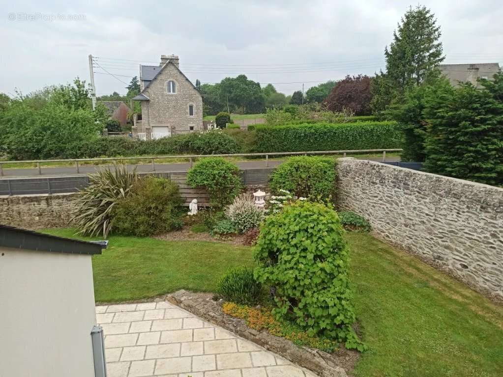 Maison à PLOUER-SUR-RANCE