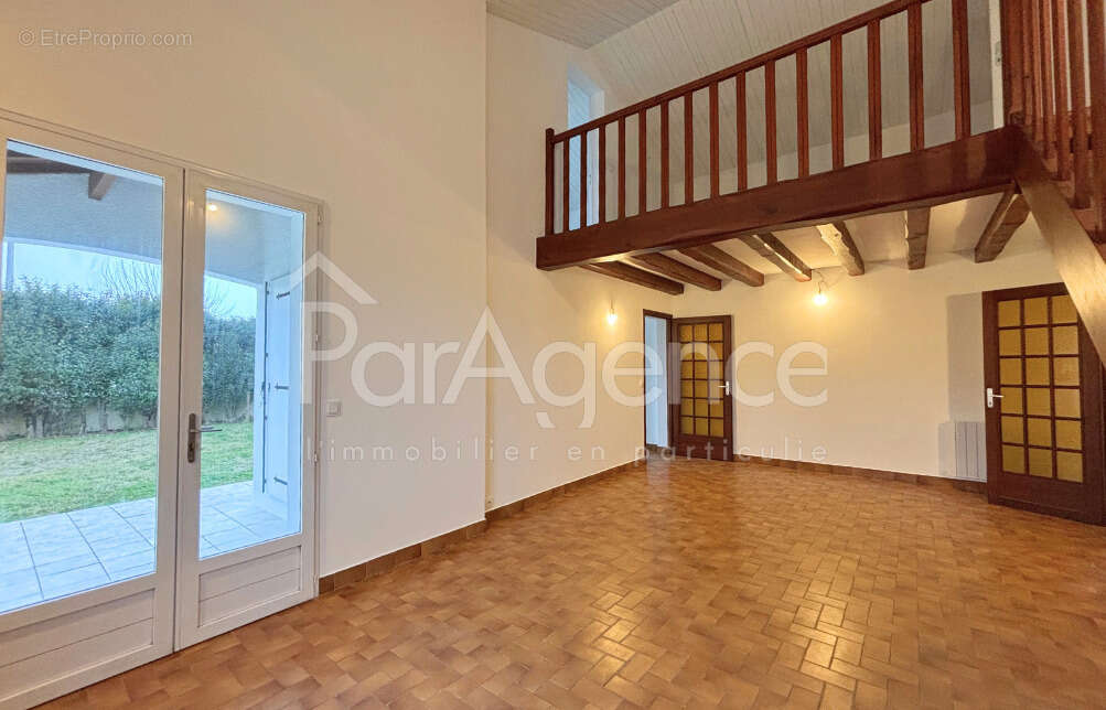 Maison à VAUX-SUR-MER