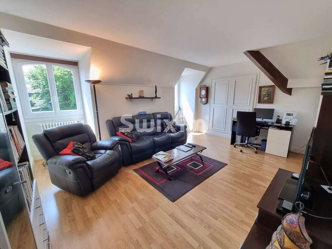 Maison à VARENNES-VAUZELLES