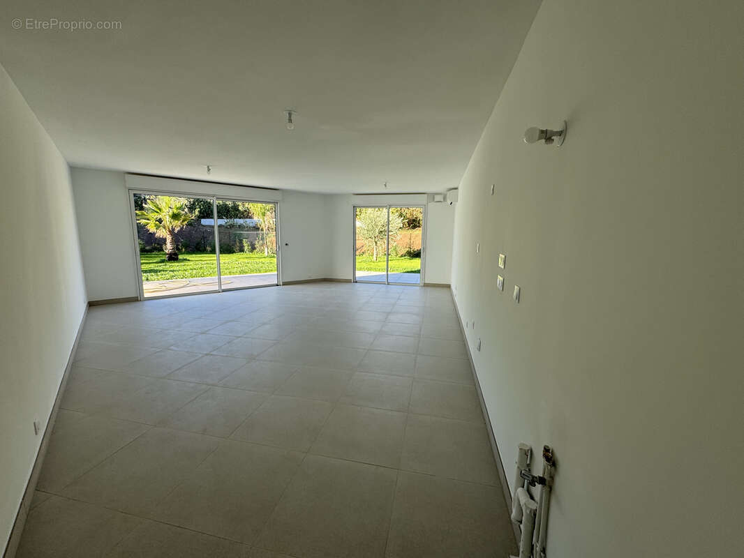 Appartement à FREJUS