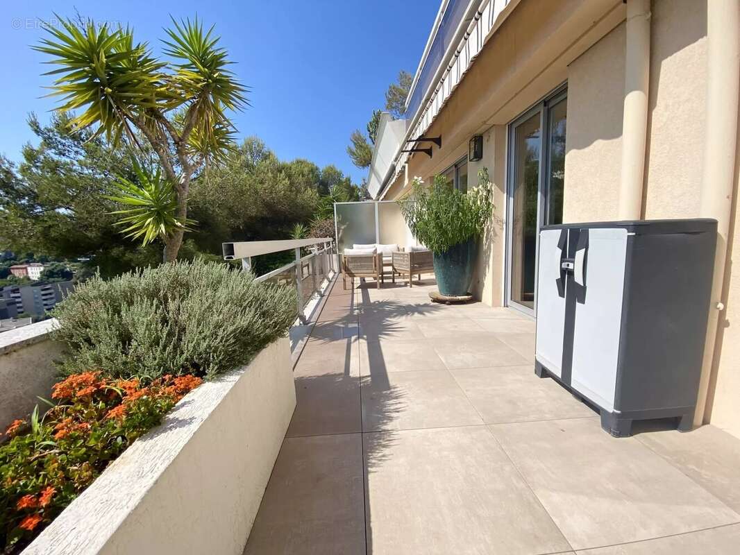 Appartement à ROQUEBRUNE-CAP-MARTIN