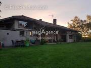 Maison à CHANOZ-CHATENAY